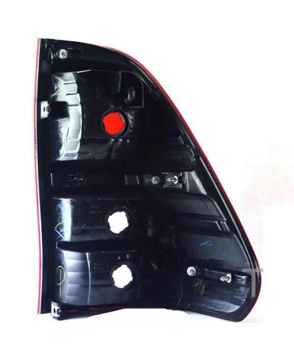 LEFT SIDE TAIL LIGHT LAMP  FOR TOYOTA HILUX 2015+  -- Factory OEM Lookiing